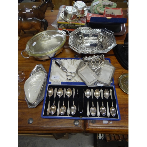 612 - Assorted Plated Items