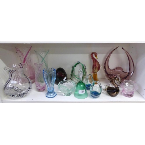 1028 - Collection of Assorted Art Glass.