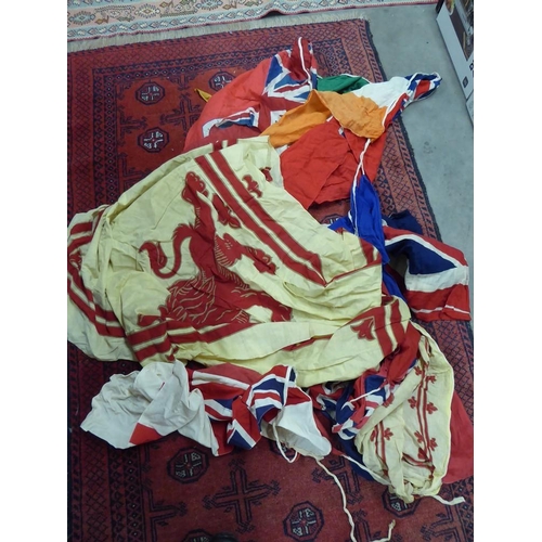 1460 - Vintage Bunting & Lion Rampant Flag - Lion Rampant Flag 93 x 150cm, bunting approx 10 metres long.