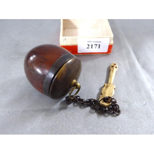 2171 - Unusual Antique Turned Wood Acorn Shaped Snuff Mull with Carved Horn Lid & Bone Spoon.