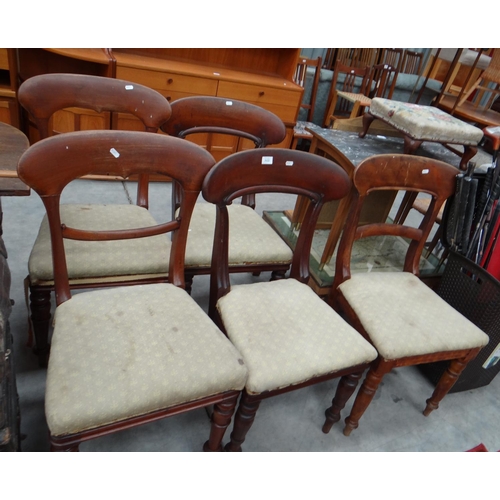 3122 - 5 Victorian Mahogany Spoon Back Dining Chairs