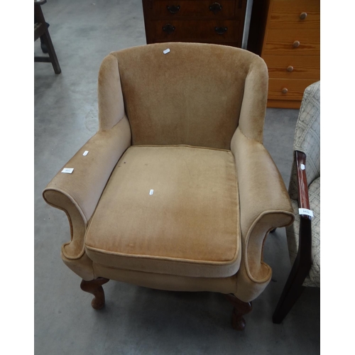 3511 - Queen Anne Leg Armchair