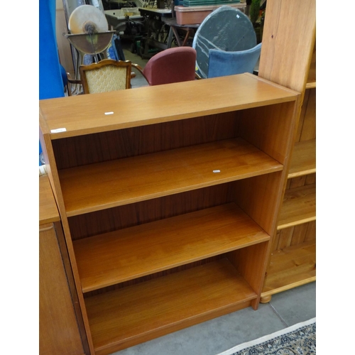 3531 - Teak Bookcase