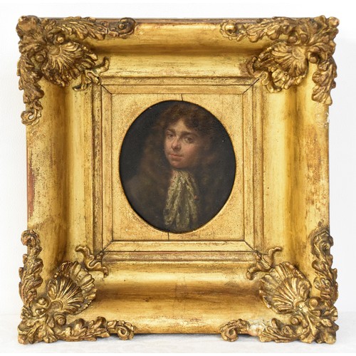 2168 - Small Oil Portrait of a Gentleman, approx 9 x 7cm.