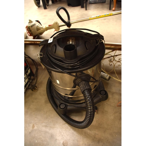 681 - 1200W Vacuum