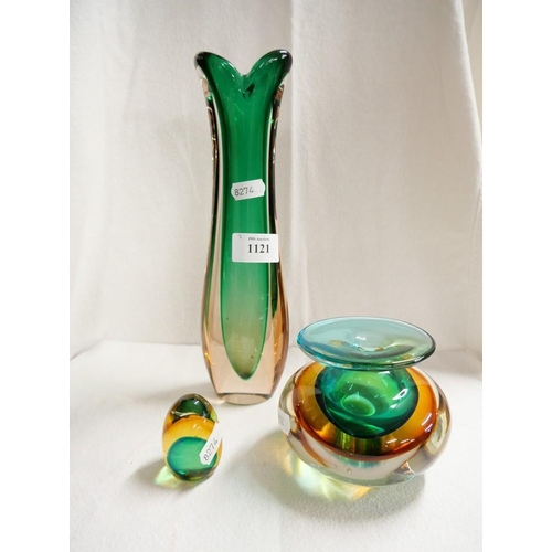 1121 - Three Pieces of Italian Art Glass.