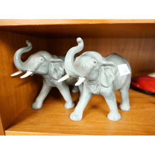 1555 - Pair of Weatherby Hanley Elephants.