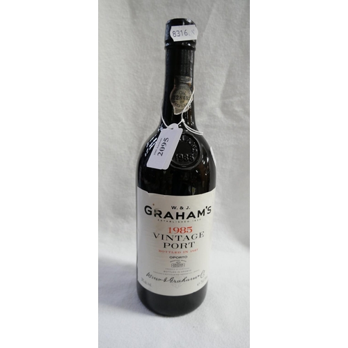 2095 - Bottle of W & J Graham's 1985 Vintage Port