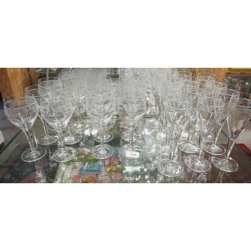 2118 - Set of Charles Rennie MacIntosh Inspired Champagne & Wine Glasses (2 x 12 pieces).