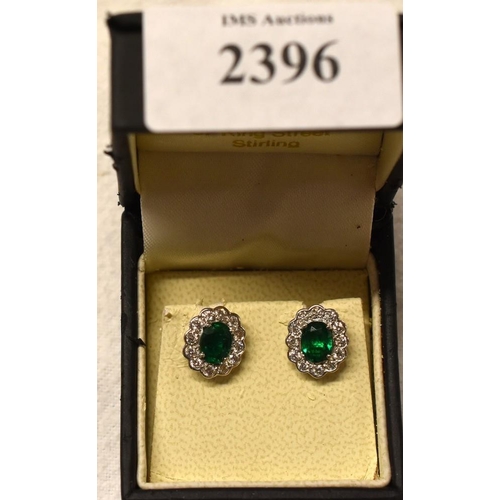 2396 - 18ct Emerald & Diamond Cluster Earrings Gross 1.5g