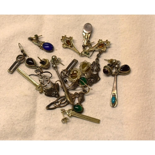 2409 - Small Box of Assorted Silver & White Metal Earrings.