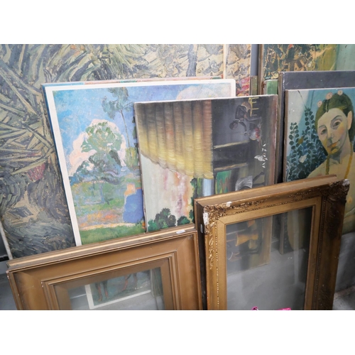 3069 - 2 Gilt Picture Frames & Assorted Paintings