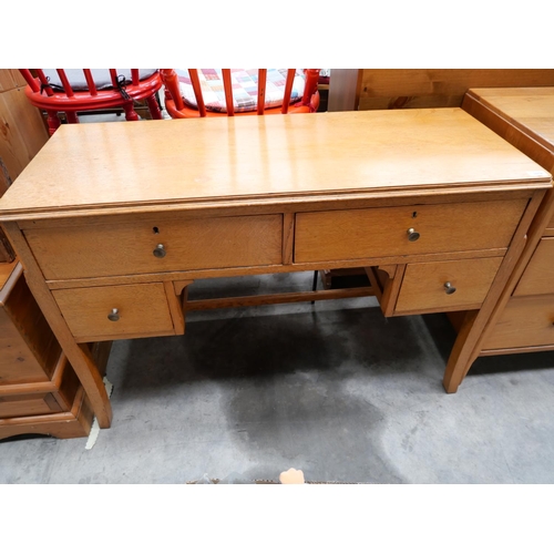 3078 - Dressing Table