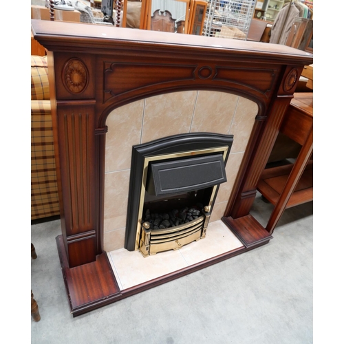 3088 - Electric Fire & Fire Place