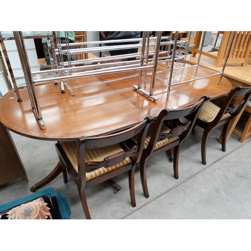 3121 - Mahogany Extending Dining Table With 6 Chairs