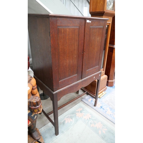 3279 - Fitted Mahogany Cabinet on Stand, fitted with 24 drawers above with 4 larger with pull out slide