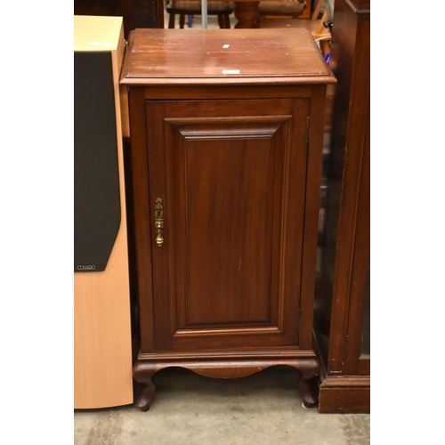 3410 - Record Cabinet