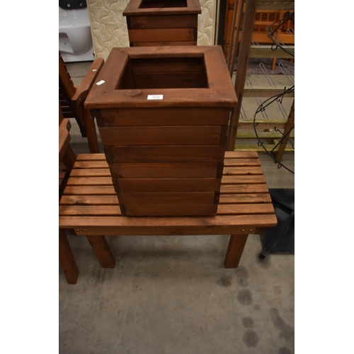 3528 - Garden Coffee Table & Planter