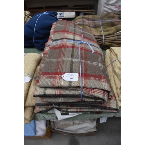 3543 - 3 Pair Tartan Design Lined Curtains.
Gathered Measurements ( W76cm x  Drop 245cm)