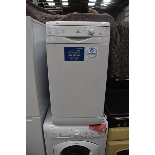 3623 - Indesit Slimline Undercounter Dish Washer (W 45cm H85cm)