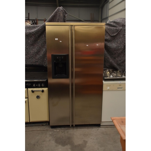 3626 - Stainless Steel American Style Fridge Freezer with water dispenser