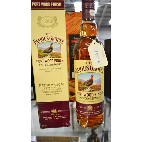 2090A - 70cl Bottle of The Famous Grouse Port Wood Finish Scotch Whisky.