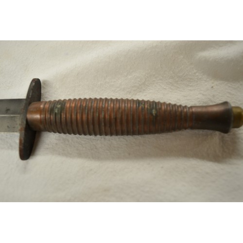 2293 - Military Commando Fighting Knife in WWII Sheath.