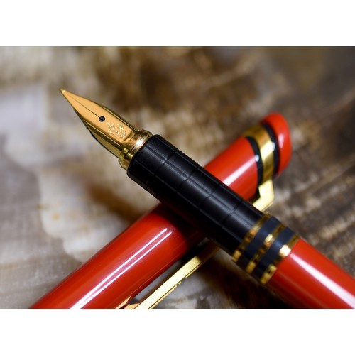 2351 - Montblanc & Ferrari Fountain Pens.
Montblanc Meisterstuck no L 139 G (OBB) on endpiece, 4810 14ct go... 