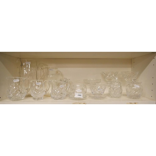 1064 - Selection of Crystal & Cut Glass.