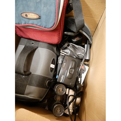 1119 - Box - Assorted Vintage Cameras, Binoculars etc.