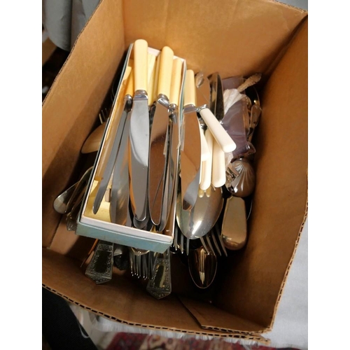 1131 - Box - Assorted Silverplated Cutlery & Flatware.