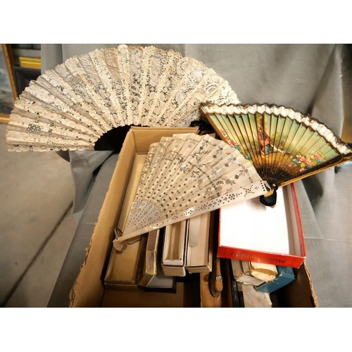 1138 - Collection of Antique & Vintage Fans.