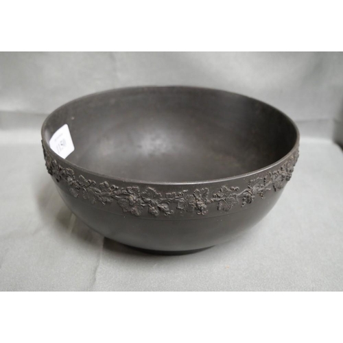 1150 - Wedgwood Basalt Fruit Bowl.