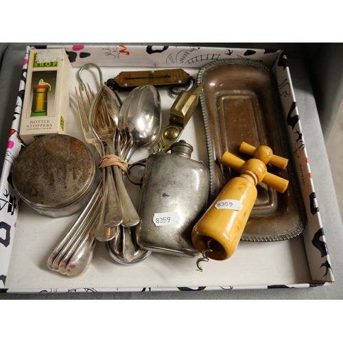 1208 - Tray - Drinking Flask, Cutlery, Stopwatch etc.