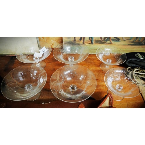 1535 - 4 Large and 2 Smaller Engraved Glass Sundae Dishes