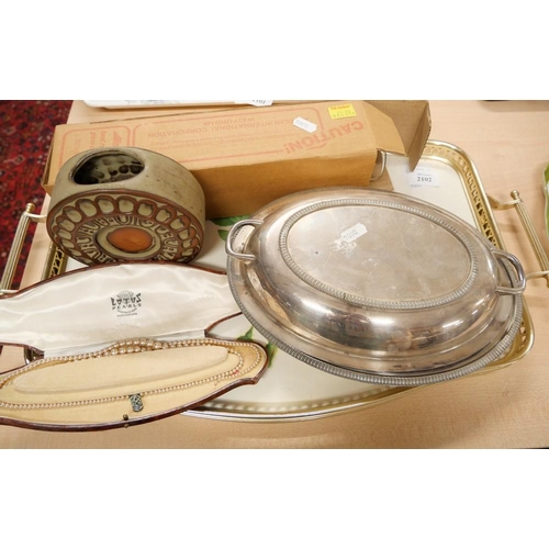 2102 - Tray Lot - Plated Entrée Dish, Simulated Pearl Necklace, Pottery Vase etc.