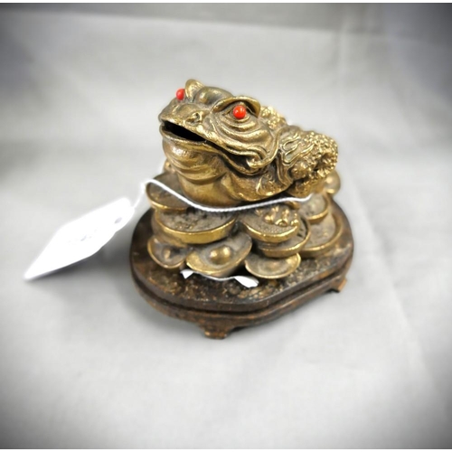 2142 - Chinese Brass Money Frog on Stand.