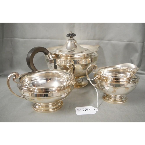 2174 - Sheffield Silver Three Piece Tea Service, maker R & B, approx 41.9oz troy.