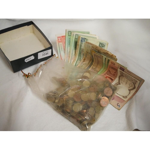 2241 - Box - Assorted Coinage & Bank Notes.