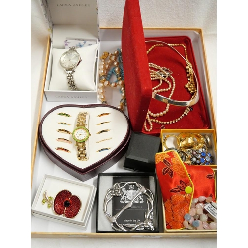 2258 - Box - Costume Jewellery, Silver Necklet, Brooches etc.