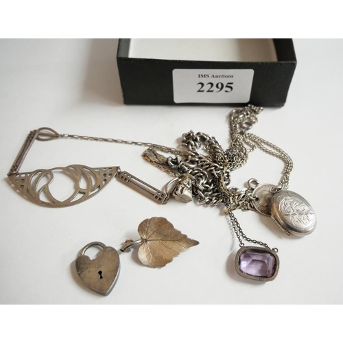 2295 - Small Box - Assorted Silver & White Metal Jewellery.