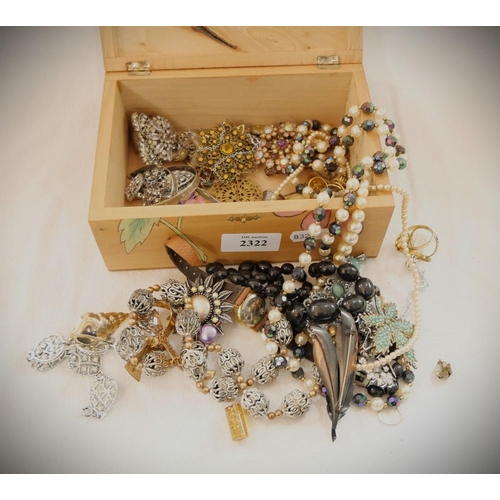 2322 - Box - Assorted Costume Jewellery.