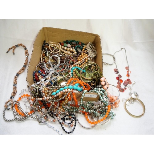 2457 - Box - Assorted Costume Jewellery.