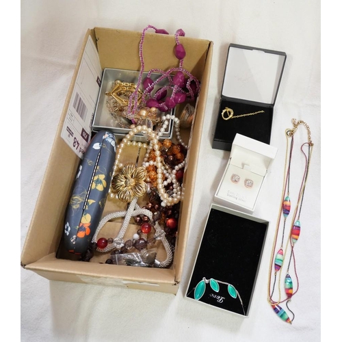 2460 - Box - Assorted Costume Jewellery.