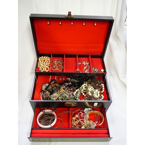 2462 - Box - Assorted Costume Jewellery.