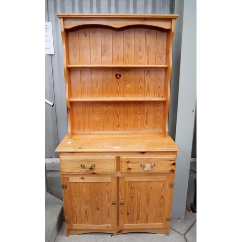 3001 - Pine Dresser