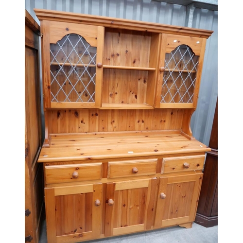 3008 - Pine Dresser