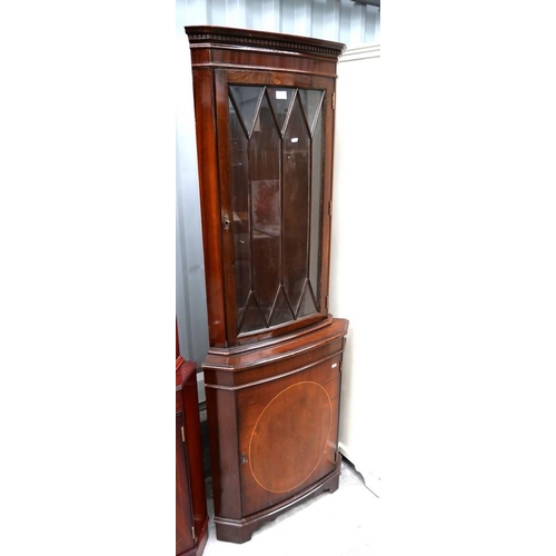 3016 - Mahogany Corner Cabinet