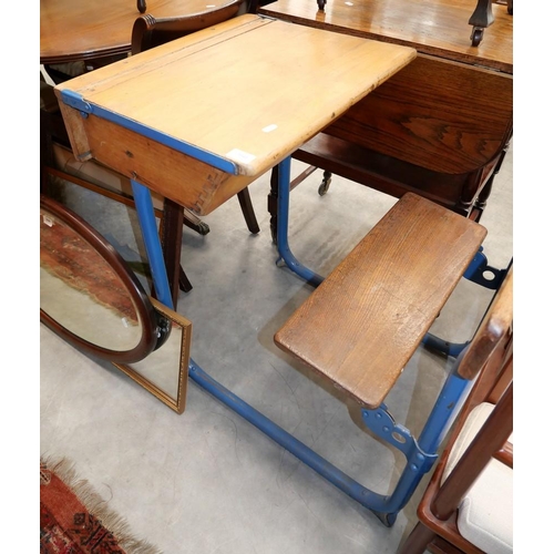 3041 - Vintage School Desk