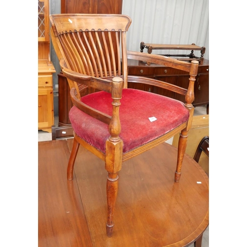 3059 - Victorian Walnut Elbow Chair